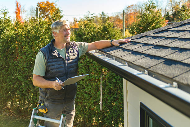 Professional Roofing technician working in Creston, NE